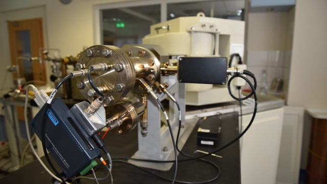 TA 2.18: Detection system of the MM5400 mas spectrometer.